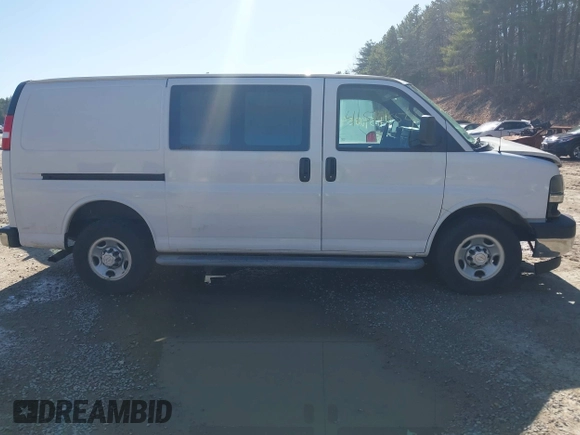 2018 Chevrolet Express Cargo Van with VIN 1GCWGAFG3J1907420, listed as a IAAI auction lot 41510854 with 91,112 mi miles. Bid and sale history available at carsss.com. Image 13.