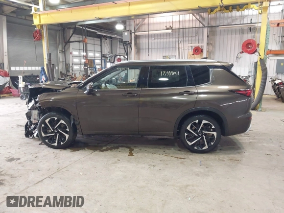 2024 Mitsubishi Outlander SEL z VIN JA4J4WA84RZ054131, wystawiony jako IAAI lot #41555718 z przebiegiem 17 559 mil mil oraz . Historia ofert i sprzedaży dostępna na DreamBid. Obrazek 14.