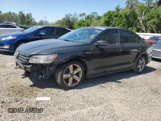 2018 Volkswagen Passat S z VIN 1VWAA7A37JC006863, wystawiony jako Copart lot #52935235 z przebiegiem 181 360 mil mil oraz Czysty tytuł • Clean title. Historia ofert i sprzedaży dostępna na DreamBid. Obrazek 1.