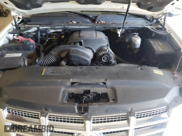2008 Cadillac Escalade ESV z VIN 1GYFK66858R184955, wystawiony jako Copart lot #55686375 z przebiegiem 184 426 mil mil oraz Czysty tytuł • Clean title. Historia ofert i sprzedaży dostępna na DreamBid. Obrazek 12.