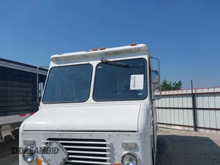 1986 Ford Econoline Cargo with VIN 1FCJE39H9GHC37114, listed as a IAAI auction lot 42030558 with 315,104 mi miles and . Bid and sale history available at DreamBid. Image 6.