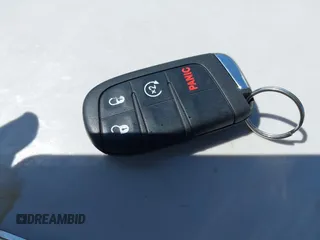 2017 Jeep Renegade Sport z VIN ZACCJBAB8HPG03001, wystawiony jako IAAI lot #42058209 z przebiegiem 80 655 mil mil oraz . Historia ofert i sprzedaży dostępna na DreamBid. Obrazek 11.