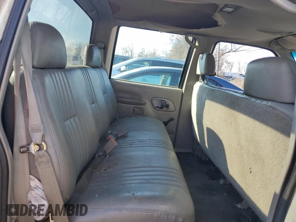 1999 GMC Sierra 1500 with VIN 1GTGC33RXXF096504, listed as a Copart auction lot 80027354 with 124,430 mi miles and Clean Title. Bid and sale history available at DreamBid. Image 10.