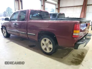 2000 Chevrolet Silverado 1500 LS with VIN 2GCEC19V2Y1344835, listed as a Copart auction lot 45058925 with 251,702 mi miles and Clean Title. Bid and sale history available at carsss.com. Image 2.