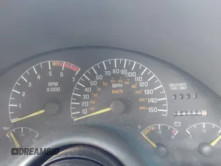 1995 Pontiac Firebird Trans Am z VIN 2G2FV32P8S2217647, wystawiony jako IAAI lot #42115118 z przebiegiem 154 499 mil mil oraz . Historia ofert i sprzedaży dostępna na DreamBid. Obrazek 7.