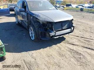 2019 Audi Q7 Prestige with VIN WA1VAAF76KD010065, listed as a IAAI auction lot 40653886 with 95,226 mi miles. Bid and sale history available at carsss.com. Image 1.