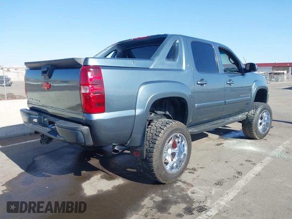 2008 Chevrolet Avalanche LS z VIN 3GNEC12J08G193046, wystawiony jako IAAI lot #42084024 z przebiegiem 138 581 mil mil oraz . Historia ofert i sprzedaży dostępna na DreamBid. Obrazek 4.