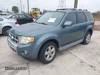 2010 Ford Escape Limited z VIN 1FMCU0EG4AKA71517, wystawiony jako IAAI lot #41397390 z przebiegiem Nie podano mil oraz . Historia ofert i sprzedaży dostępna na DreamBid. Obrazek 2.
