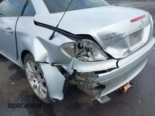 2005 Mercedes-Benz SLK 230/320 с VIN WDBWK56F35F045143, выставлен на аукционе IAAI как лот 42014710 с пробегом 96 868 миль миль и . История ставок и продаж доступна на DreamBid. Изображение 6.