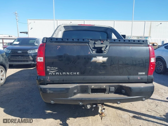 2009 Chevrolet Avalanche LT w/2LT with VIN 3GNEC22009G198925, listed as a IAAI auction lot 41730276 with 159,417 mi miles. Bid and sale history available at carsss.com. Image 16.
