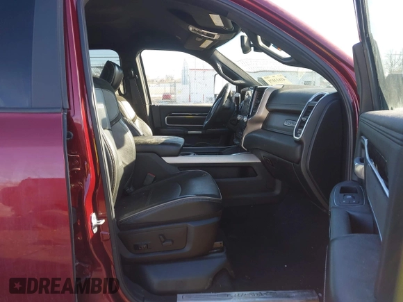 2019 Ram 2500 Laramie with VIN 3C6UR5NL8KG652913, listed as a IAAI auction lot 41611071 with 154,955 mi miles. Bid and sale history available at carsss.com. Image 5.