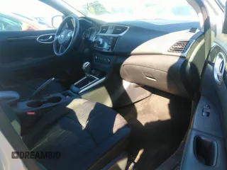 2017 Nissan Sentra S z VIN 3N1AB7AP6HY372790, wystawiony jako IAAI lot #41424894 z przebiegiem 107 539 mil mil oraz . Historia ofert i sprzedaży dostępna na DreamBid. Obrazek 5.
