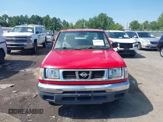 1999 Nissan Frontier XE z VIN 1N6DD26S9XC322264, wystawiony jako IAAI lot #42867874 z przebiegiem 230 481 mil mil oraz . Historia ofert i sprzedaży dostępna na DreamBid. Obrazek 6.