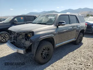 2013 Toyota 4Runner SR5 z VIN JTEBU5JR9D5118995, wystawiony jako Copart lot #64072755 z przebiegiem 228 384 mil mil oraz Szkoda całkowita • Salvage title. Historia ofert i sprzedaży dostępna na DreamBid. Obrazek 1.
