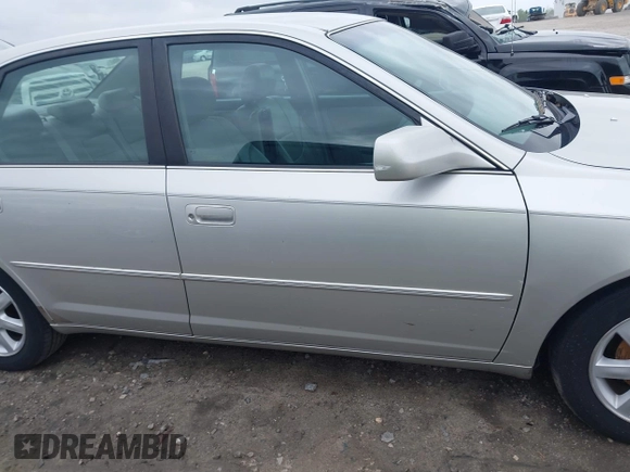 2002 Toyota Avalon XL with VIN 4T1BF28B82U240087, listed as a IAAI auction lot 41699355 with 263,253 mi miles. Bid and sale history available at carsss.com. Image 13.
