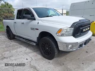 2014 Ram 1500 SLT z VIN 1C6RR7GM4ES311187, wystawiony jako IAAI lot #42486220 z przebiegiem 308 365 mil mil oraz . Historia ofert i sprzedaży dostępna na DreamBid. Obrazek 1.