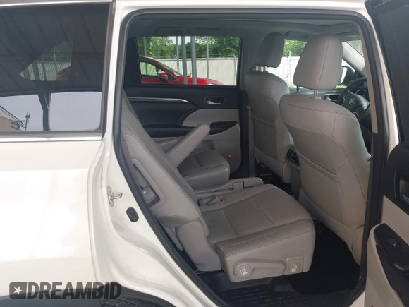 2015 Toyota Highlander Limited with VIN 5TDDKRFH5FS074839, listed as a IAAI auction lot 42280474 with 90,178 mi miles and . Bid and sale history available at DreamBid. Image 8.