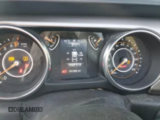 2020 Jeep Wrangler Unlimited Sport Altitude z VIN 1C4HJXDG1LW277726, wystawiony jako Copart lot #46754635 z przebiegiem 101 392 mil mil oraz Szkoda całkowita • Salvage title. Historia ofert i sprzedaży dostępna na DreamBid. Obrazek 9.