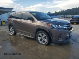 2017 Toyota Highlander Limited with VIN 5TDYZRFH3HS228058, listed as a Copart auction lot 62034005 with 140,250 mi miles and Salvage title. Bid and sale history available at DreamBid. Image 4.