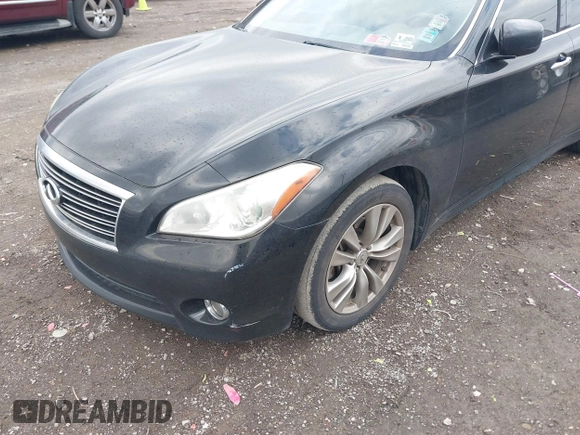 2013 Infiniti M37 with VIN JN1BY1AP9DM513719, listed as a IAAI auction lot 41543165 with 141,488 mi miles. Bid and sale history available at carsss.com. Image 6.