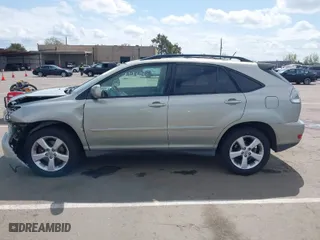 2007 Lexus RX 350 with VIN JTJGK31U470006886, listed as a IAAI auction lot 41927950 with 180,009 mi miles. Bid and sale history available at carsss.com. Image 15.