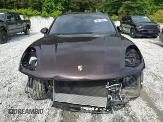 2018 Porsche Macan S z VIN WP1AB2A59JLB35593, wystawiony jako Copart lot #56154235 z przebiegiem Nie podano mil oraz Czysty tytuł • Clean title. Historia ofert i sprzedaży dostępna na DreamBid. Obrazek 5.