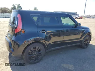 2016 Kia Soul + z VIN KNDJP3A51G7247699, wystawiony jako Copart lot #49346785 z przebiegiem 90 399 mil mil oraz Szkoda całkowita • Salvage title. Historia ofert i sprzedaży dostępna na DreamBid. Obrazek 3.