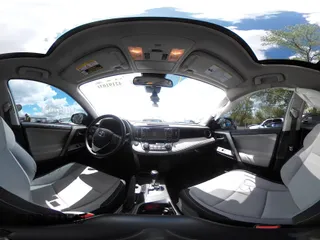 2018 Toyota RAV4 XLE z VIN 2T3WFREV1JW427878, wystawiony jako IAAI lot #42191031 z przebiegiem 97 264 mil mil oraz . Historia ofert i sprzedaży dostępna na DreamBid. Obrazek 18.