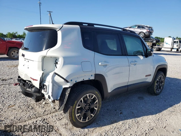 2023 Jeep Renegade Trailhawk z VIN ZACNJDC12PPP65419, wystawiony jako Copart lot #57456055 z przebiegiem 28 599 mil mil oraz Szkoda całkowita • Salvage title. Historia ofert i sprzedaży dostępna na DreamBid. Obrazek 3.