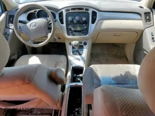 2007 Toyota Highlander w/3rd Row with VIN JTEDP21A870139217, listed as a Copart auction lot 52825875 with 204,333 mi miles and Clean Title. Bid and sale history available at carsss.com. Image 8.