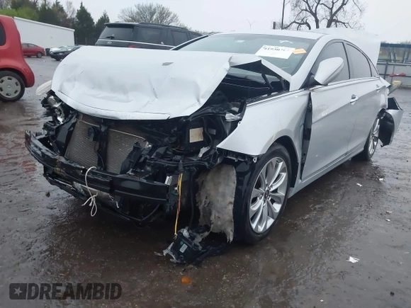 2013 Hyundai Sonata Limited with VIN 5NPEC4AC2DH714833, listed as a IAAI auction lot 41930367 with 157,205 mi miles and . Bid and sale history available at carsss.com. Image 18.