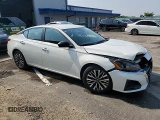 2025 Nissan Altima SV z VIN 1N4BL4DVXSN312223, wystawiony jako Copart lot #60617385 z przebiegiem 16 403 mil mil oraz Czysty tytuł • Clean title. Historia ofert i sprzedaży dostępna na DreamBid. Obrazek 4.