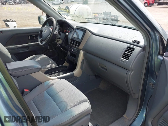 2007 Honda Pilot EX with VIN 5FNYF18447B008645, listed as a IAAI auction lot 42079535 with 233,187 mi miles. Bid and sale history available at carsss.com. Image 5.