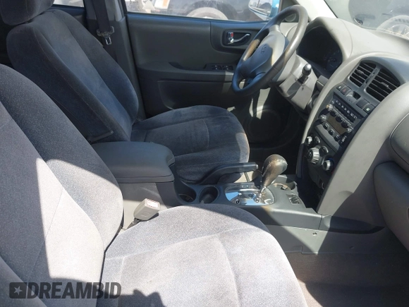 2004 Hyundai Santa Fe GLS z VIN KM8SC73E54U782368, wystawiony jako IAAI lot #42379772 z przebiegiem 120 244 mil mil oraz . Historia ofert i sprzedaży dostępna na DreamBid. Obrazek 5.