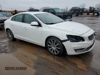 2015 Volvo S60 T5 Drive-E Premier with VIN YV140MFB8F1299834, listed as a Copart auction lot 40079404 with 152,092 mi miles. Bid and sale history available at carsss.com. Image 4.