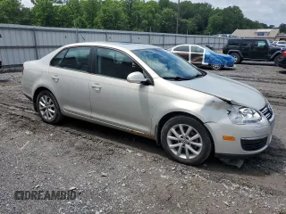 2010 Volkswagen Jetta Limited Edition with VIN 3VWRZ7AJ2AM158879, listed as a Copart auction lot 61483065 with 146,206 mi miles and Salvage title. Bid and sale history available at DreamBid. Image 4.