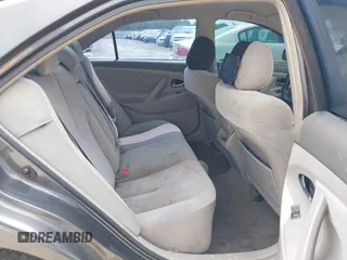 2011 Toyota Camry LE z VIN 4T1BF3EK0BU678810, wystawiony jako IAAI lot #42389108 z przebiegiem 240 908 mil mil oraz . Historia ofert i sprzedaży dostępna na DreamBid. Obrazek 8.