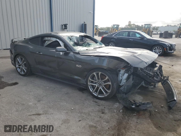 2018 Ford Mustang GT z VIN 1FA6P8CF3J5184722, wystawiony jako Copart lot #60317625 z przebiegiem 22 440 mil mil oraz Szkoda całkowita • Salvage title. Historia ofert i sprzedaży dostępna na DreamBid. Obrazek 4.