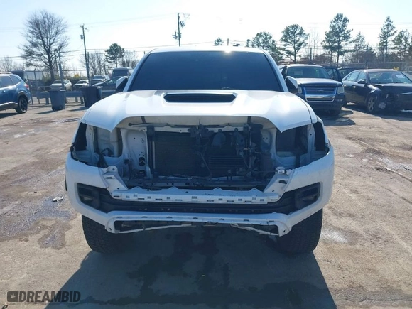 2019 Toyota Tacoma 4WD SR with VIN 5TFCZ5AN6KX194425, listed as a IAAI auction lot 41345357 with 79,574 mi miles. Bid and sale history available at carsss.com. Image 6.