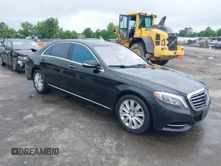 2014 Mercedes-Benz S 550 z VIN WDDUG8FB8EA067537, wystawiony jako IAAI lot #42261687 z przebiegiem 133 407 mil mil oraz . Historia ofert i sprzedaży dostępna na DreamBid. Obrazek 1.
