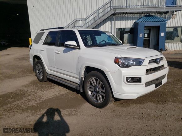 2023 Toyota 4Runner TRD Sport with VIN JTESU5JR6P6156571, listed as a Copart auction lot 78899944 with 7,933 mi miles and Clean Title. Bid and sale history available at carsss.com. Image 4.