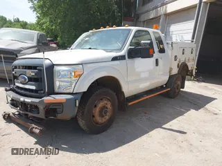 2016 Ford F-250 XLT with VIN 1FT7X2B62GEB80778, listed as a IAAI auction lot 42338096 with 194,049 mi miles and . Bid and sale history available at DreamBid. Image 2.