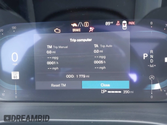 2025 Volvo XC40 Core Bright Theme with VIN YV4L12UJ1S2557593, listed as a IAAI auction lot 42013569 with 1,779 mi miles and . Bid and sale history available at DreamBid. Image 7.