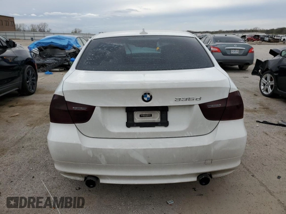 2011 BMW 3 Series 335d z VIN WBAPN7C58BA950567, wystawiony jako Copart lot #51859515 z przebiegiem Nie podano mil oraz Szkoda całkowita • Salvage title. Historia ofert i sprzedaży dostępna na DreamBid. Obrazek 6.