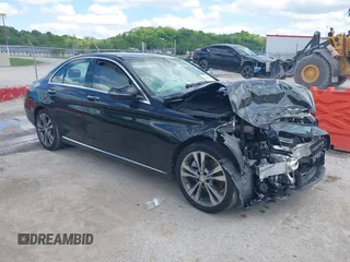 2016 Mercedes-Benz C 300 z VIN 55SWF4JB8GU131378, wystawiony jako IAAI lot #42206961 z przebiegiem Nie podano mil oraz . Historia ofert i sprzedaży dostępna na DreamBid. Obrazek 1.