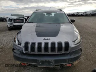 2017 Jeep Cherokee Trailhawk L Plus with VIN 1C4PJMBS3HD234705, listed as a Copart auction lot 85933164 with 205,471 mi miles and Clean Title. Bid and sale history available at carsss.com. Image 5.