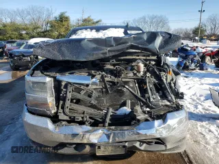 2018 Chevrolet Silverado 1500 LT with VIN 1GCVKREC0JZ153627, listed as a Copart auction lot 88724375 with Not Provided miles and Salvage Title. Bid and sale history available at DreamBid. Image 5.