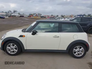 2011 MINI Hardtop with VIN WMWSU3C54BT183455, listed as a IAAI auction lot 42117672 with 130,530 mi miles and . Bid and sale history available at DreamBid. Image 14.