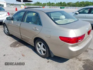 2005 Honda Accord EX z VIN 1HGCM56725A157034, wystawiony jako IAAI lot #42402809 z przebiegiem 108 936 mil mil oraz . Historia ofert i sprzedaży dostępna na DreamBid. Obrazek 3.