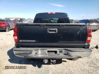 2006 Chevrolet Silverado 1500 LT1 with VIN 1GCEC19T06Z154227, listed as a Copart auction lot 43082745 with 197,982 mi miles and Salvage Title. Bid and sale history available at DreamBid. Image 6.